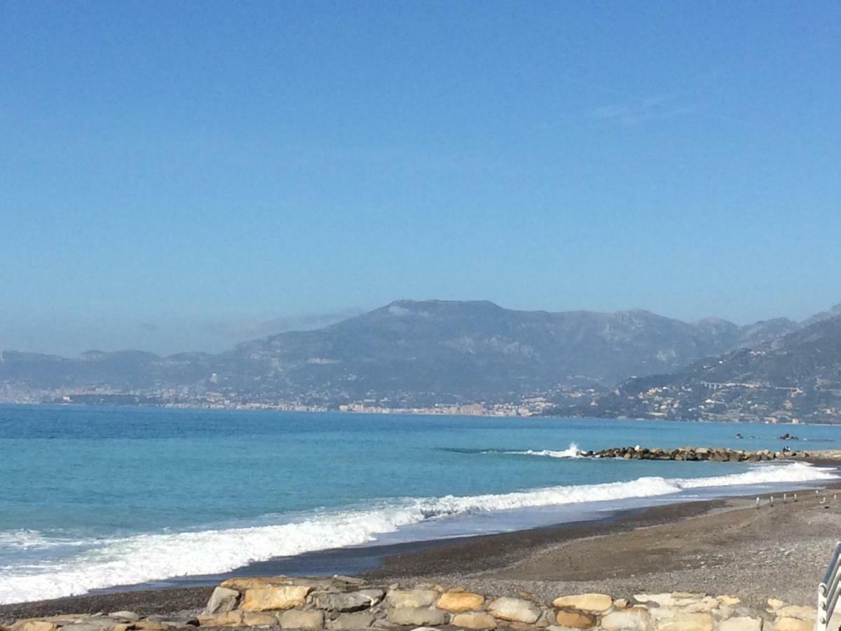 Ocean Apartment Bordighera Bagian luar foto