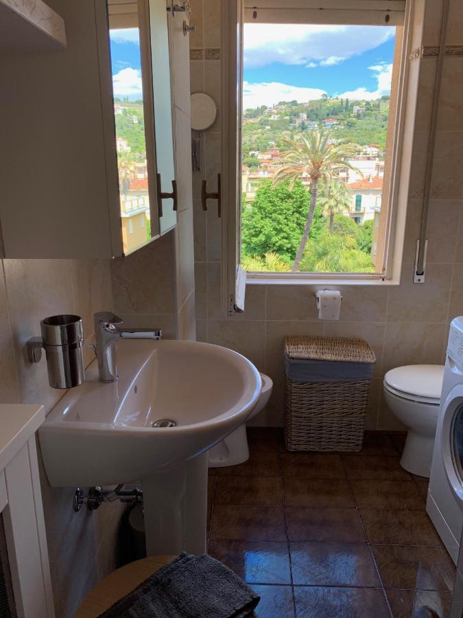 Ocean Apartment Bordighera Bagian luar foto